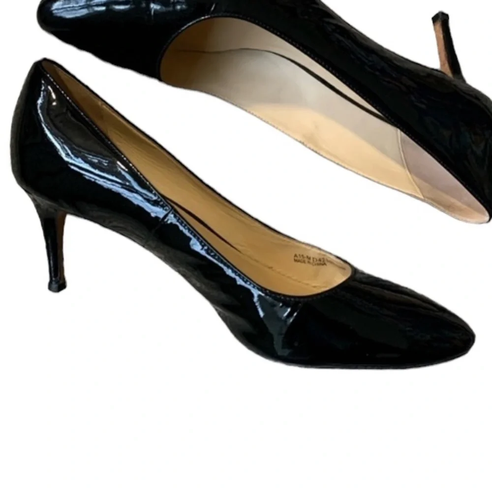 Cole Haan size 10 black patent leather women’s pumps leather sole